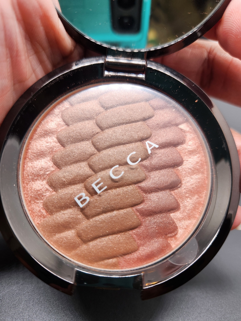 BECCA Gradient Sunlit Bronzer - Sunset Waves - Picture 2 of 3